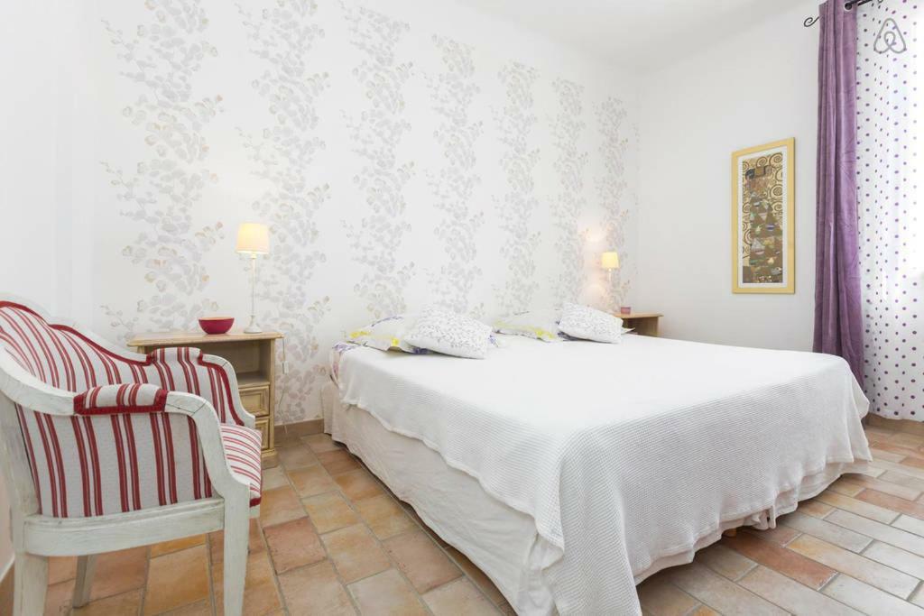 Mas De La Grave Bed & Breakfast Althen-des-Paluds Dış mekan fotoğraf